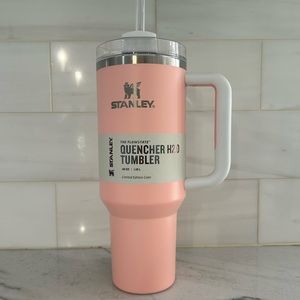 NIB Limited Edition Color 40oz Stanley Quencher H2.0 Tumbler